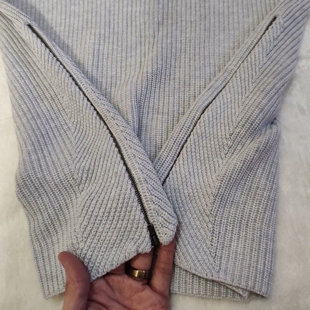 Cabi Womens Gray Ribbed Deep V Pullover Sweater Side Zippers Size Large #3531 - Picture 8 of 10